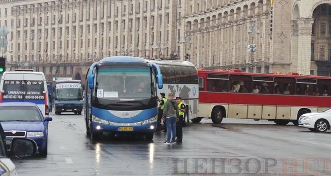Онуфрій, Новинський, Бойко і віряни: як УПЦ МП хресну ходу проводили 02