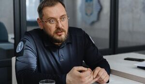 "Шахраї бачать пост у соцмережах про те, що людина шукає зниклого військового, і цим користуються", – Уповноважений з питань осіб, зниклих безвісти Артур Добросердов