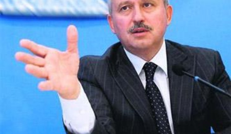 "Не поддавайтесь на провокации. Мы не сдадим Луганск и Донецк" - замглавы АП Сенченко