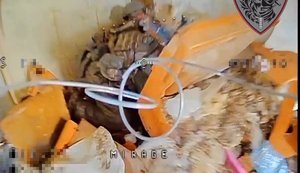 Спецназовцы "Mirage" выследили и ликвидировали оккупанта, который прятался среди руин и мусора. ВИДЕО