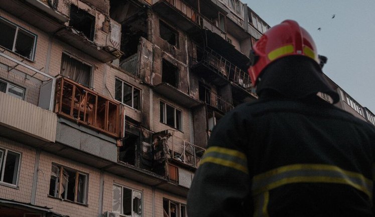 Київ наступного року спрямує 1,2 мільярда на відновлення будинків, пошкоджених унаслідок обстрілів. Хто отримає гроші?