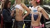 В Femen обиделись, что милиция не отличает груди от гениталий. ВИДЕО.