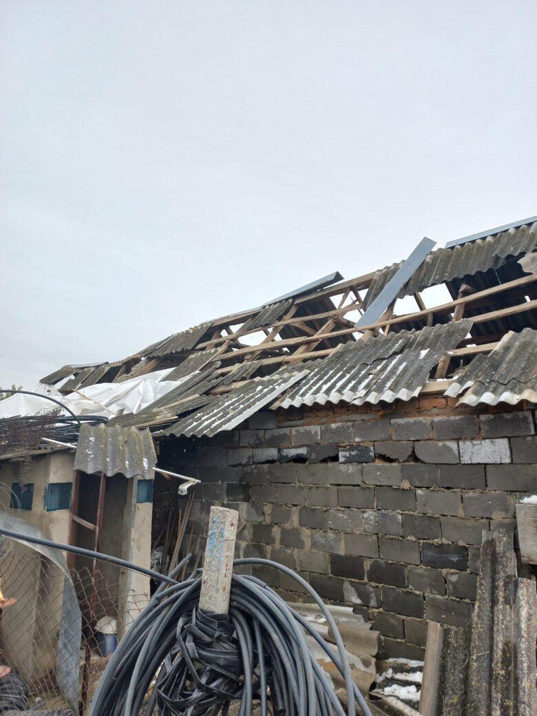 Росіяни скинули 25 КАБів на Бериславський і Каховський райони Херсонщини, поранено 2 людини 04 Росіяни скинули 25 КАБів на Бериславський і Каховський райони Херсонщини, поранено 2 людини 04