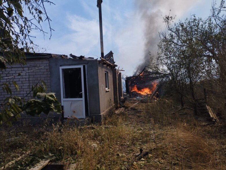 Росіяни з авіації обстріляли село Львове на Херсонщині: загинула жінка 03