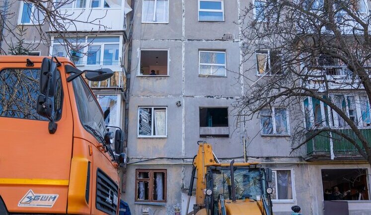 До 14 возросло количество раненых в Кропивницком. Повреждены почти 90 домов. ФОТОРЕПОРТАЖ
