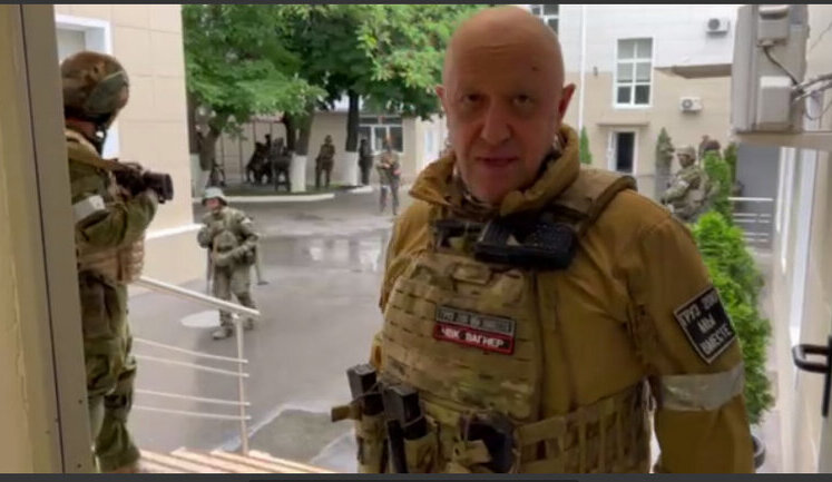 Prigozhin: Rostov and headquarters of southern district are captured. Head of General Staff fled. VIDEO
