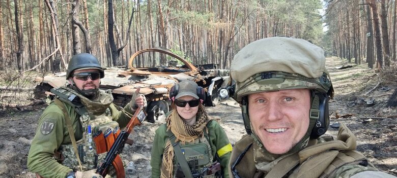 Олександр Довгий про бої в Бахмуті: Шурують, шурують, один упав, інший - переступив. За день один кулеметник знищив 75 вагнерівців 05
