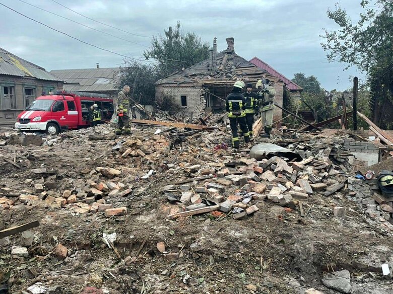 Russians shelled Sloviansk: direct hit on private house. 4 people died, two were injured 02