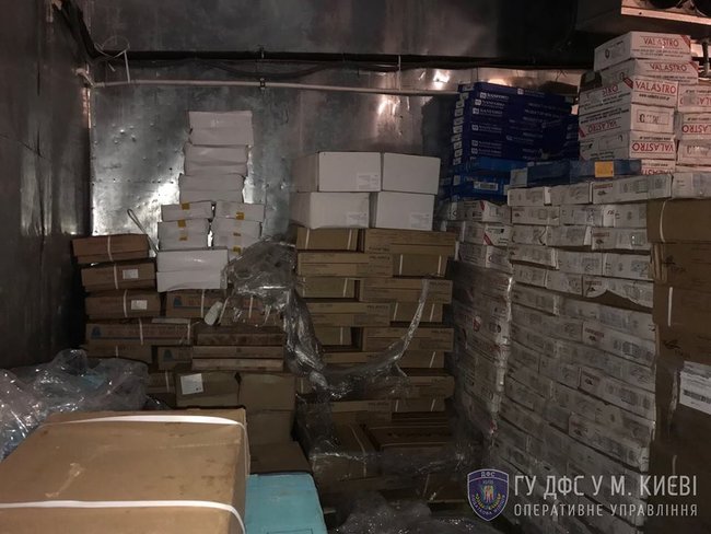 Податківці ліквідували в Києві центр мінімізації митних платежів 01