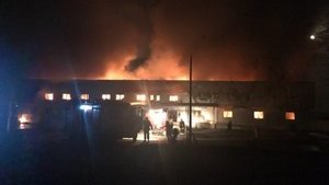 В Мукачево загорелся склад 