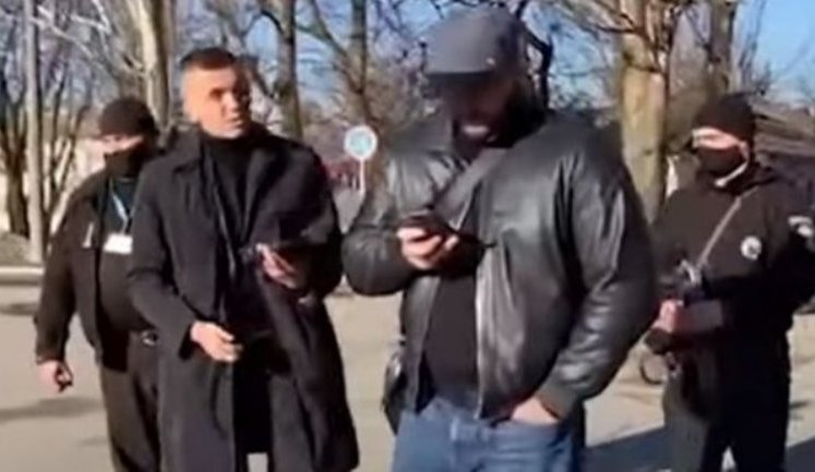 Полиция начала два уголовных производства по факту нападения на журналистов в аэропорту Днепра