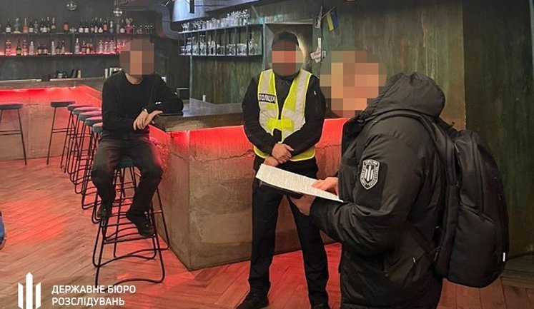 Судитимуть правоохоронця зі спільниками, які намагалися привласнити квартиру померлого у Києві, - ДБР. ФОТО