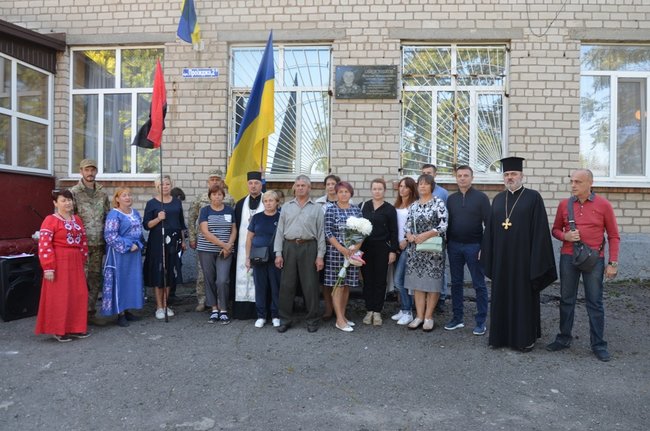 Меморіальну дошку загиблому під Іловайськом воїну 93-ї ОМБр Ярославу Обіденнікову відкрили в Дніпрі 06