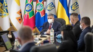 Решения о снятии карантина нужно принимать по каждому региону отдельно, - Аваков
