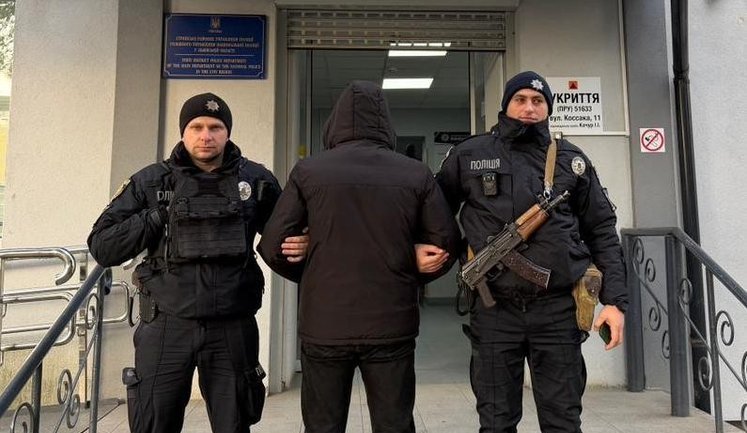 Задержан мужчина, который напал с топором на военнослужащего ТЦК на Львовщине, - полиция. ФОТОРЕПОРТАЖ