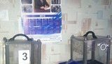 В Одесской области агитация Партии регионов висит прямо возле урн для голосования. ФОТО(обновлено)