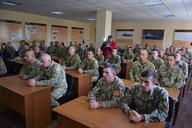 Первый выпуск по стандартам НАТО в центре подготовки сержантского состава ВМС Украины состоялся в Николаеве 01 Первый выпуск по стандартам НАТО в центре подготовки сержантского состава ВМС Украины состоялся в Николаеве 01