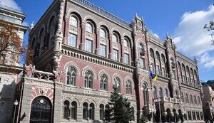 В Нацбанке рассказали о причинах падения курса гривни