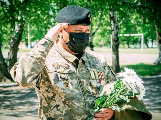 На Дніпропетровщині відкрили меморіальну дошку воїну 25-ї ОПДБр Ростиславу Данілову 03