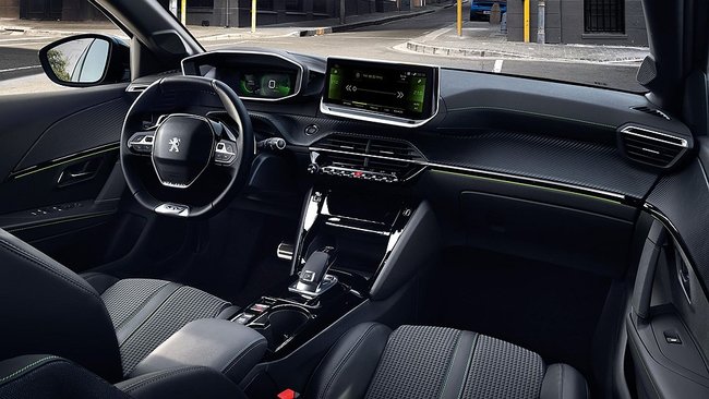 Peugeot представила свой первый электромобиль 03