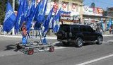 Джипы Партии регионов в борьбе с неофашизмом: Первомай в столице Крыма. ФОТОрепортаж