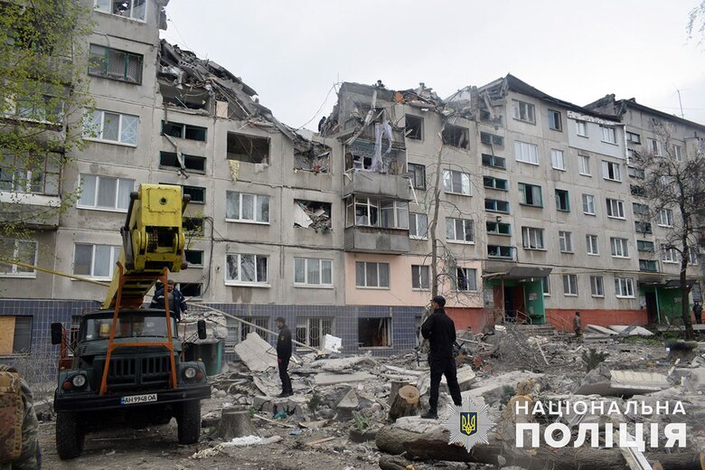 Последствия вражеских обстрелов Донецкой области 04