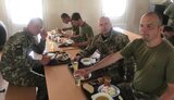 Резервисты опровергают информацию о плохом питании на Гончаровском полигоне: "Все организовано очень хорошо". ВИДЕО+ФОТО