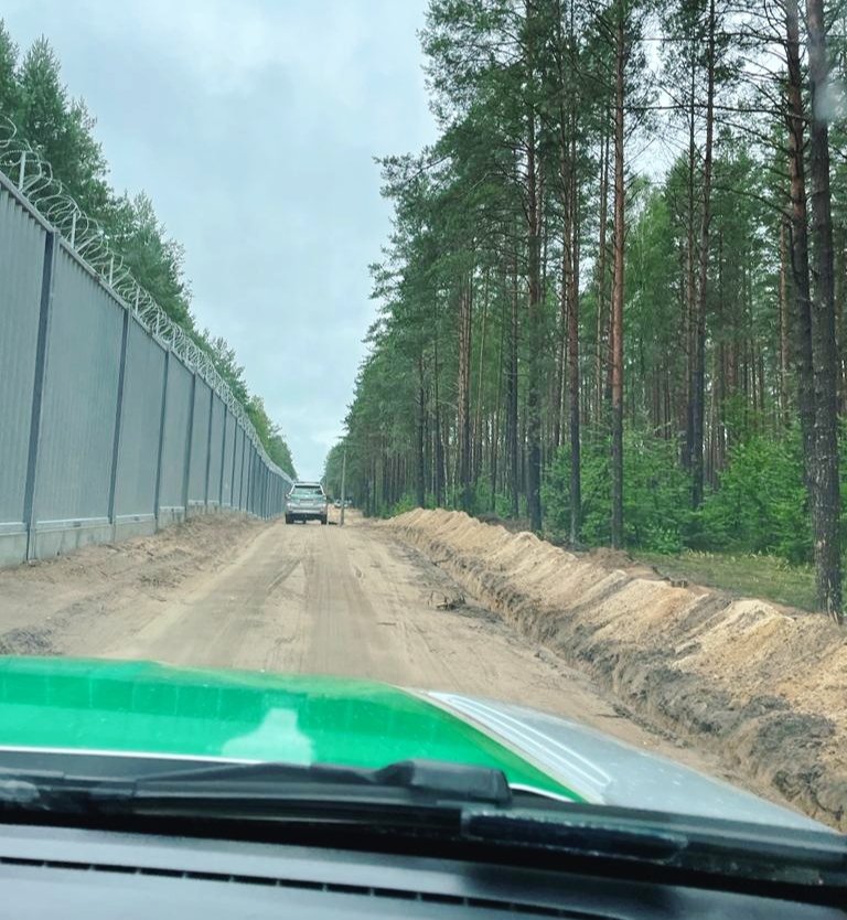 Польша завершила строительство стены на границе с Беларусью 01