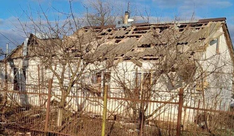 Оккупанты утром атаковали Дорожное на Херсонщине, за сутки убили 3 и ранили 6 человек в области. ФОТОРЕПОРТАЖ