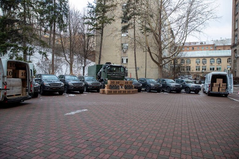 Кличко передав допомогу батальйону "Ахіллес"