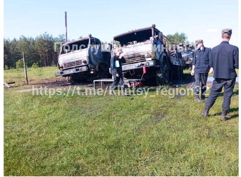 Powerful explosions thundered in Russian Klintsy: Burning military unit 04