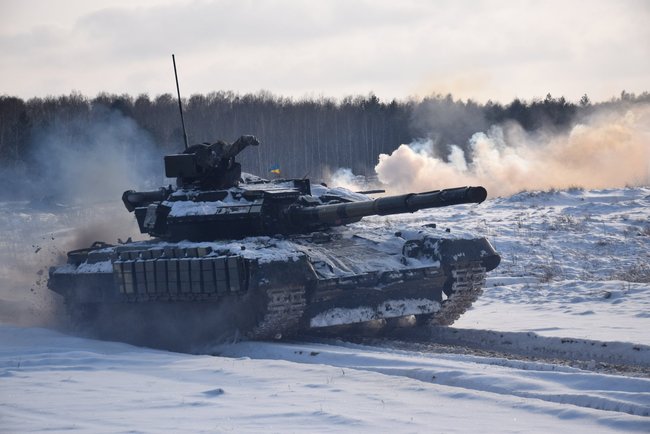 Підрозділи 1-ї окремої танкової бригади ЗСУ провели зимові навчання зі стрільбами 12