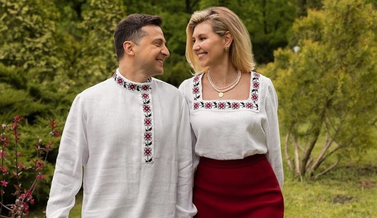 Зеленський у вишитій сорочці привітав українців із Днем вишиванки. Деякі користувачі назвали одяг президента "косовороткою". ФОТО