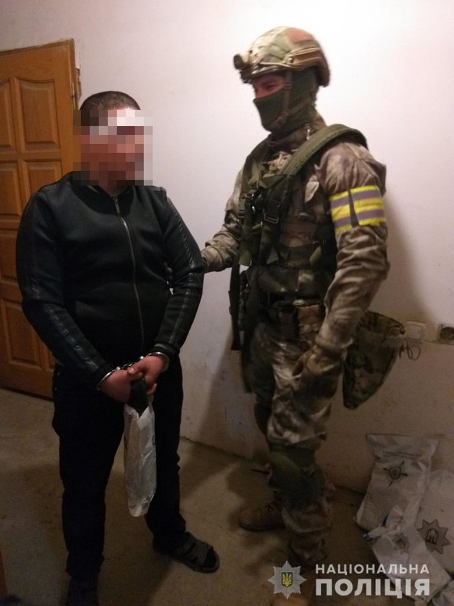 Затримано ОЗУ, яке пограбувало зі стріляниною лотерею в Миколаєві, - Нацполіція 04