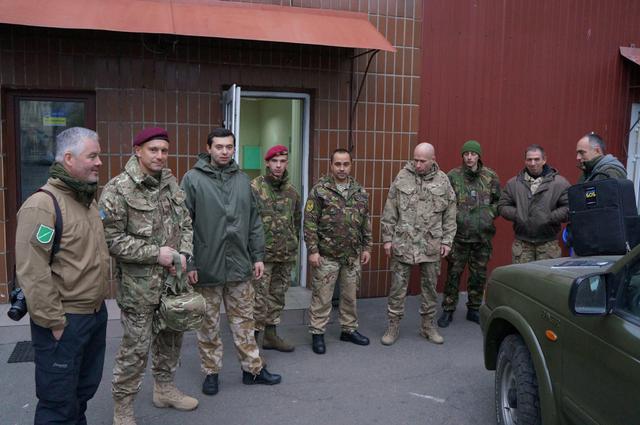 добровольцы волонтеры баранецкий
