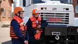 Япония передала компании "Вода Донбасса" 2 спецавтомобиля стоимостью 311 тыс. долларов, бронежилеты и каски. ФОТОрепортаж