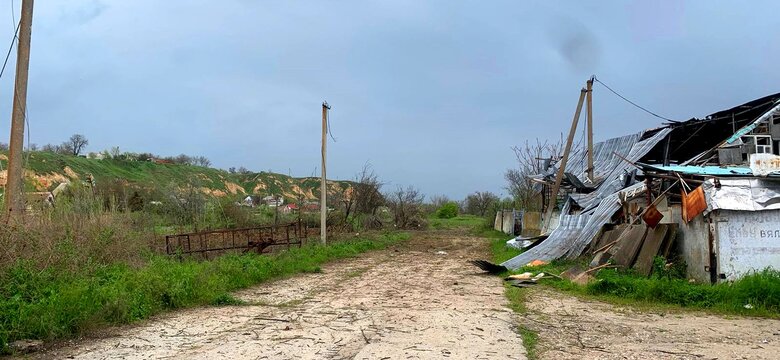 Наслідки ворожих обстрілів Херсонщини 06