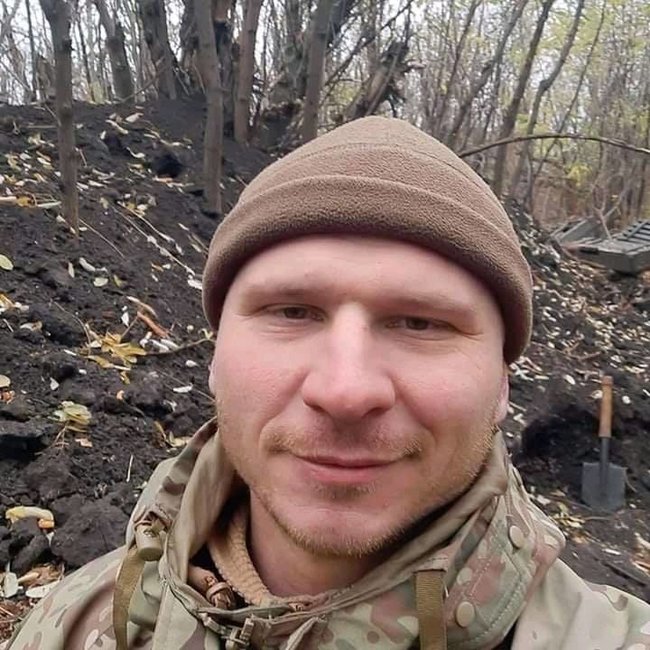 С погибшим на Донбассе воином Мариупольской бригады Олегом Андриенко простятся завтра в Запорожье 01 С погибшим на Донбассе воином Мариупольской бригады Олегом Андриенко простятся завтра в Запорожье 01