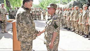 Воин Евгений Залогин, захвативший в плен российских ГРУшников, вынужден доказывать статус участника АТО: "Я же не прошу чего-то запредельного". ФОТО