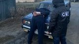 Чиновник митниці на Харківщині за $1,5 тис. нелегально переправляв мігрантів у РФ, - СБУ. ФОТОрепортаж