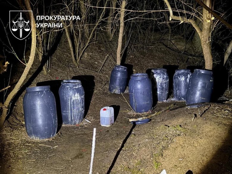 обшуки у наркоторговців