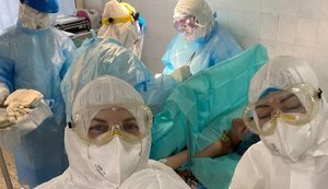 В больницу им. Мечникова поступила роженица с тяжелой ковидной пневмонией. Сделали кесарево, мама и ребенок в реанимации на кислородной поддержке, - Рыженко. ФОТО