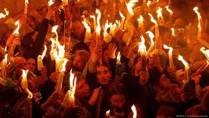 В Иерусалиме сошел благодатный огонь