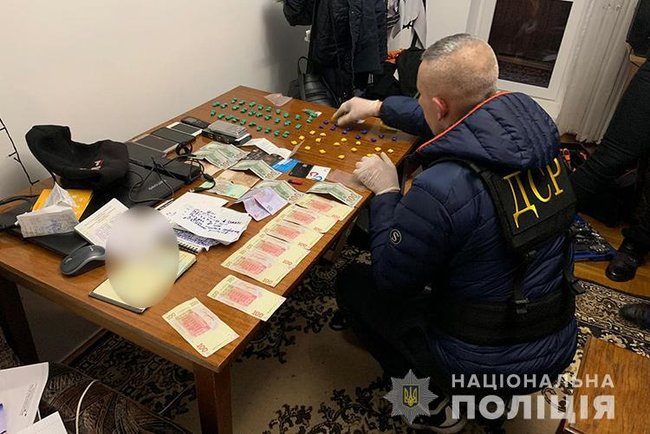 Правоохранители обезвредили на Тернопольщине обслуживающую Западную Украину группу наркоторговцев 05