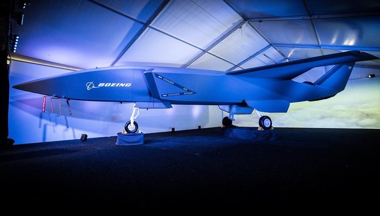 Boeing представил прототип новейшего беспилотного истребителя. ФОТО+ВИДЕО