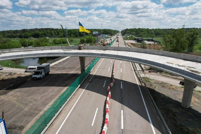 По Житомирській трасі відкрито рух вантажівок, - Мінінфраструктури 01