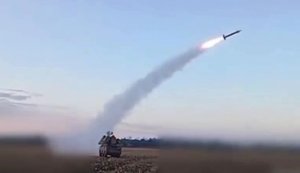 Экипаж ЗРК "Оса" уничтожает российский БПЛА "Герань-4", движущийся со скоростью более 500 км/ч
