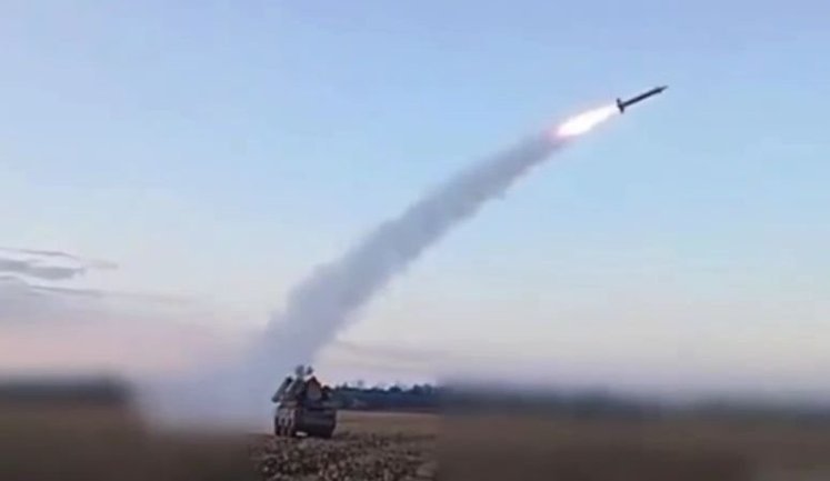 Экипаж ЗРК "Оса" уничтожает российский БПЛА "Герань-4", движущийся со скоростью более 500 км/ч