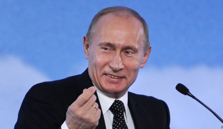 Путин отказался разрушить газовую монополию "Газпрома" в ответ на просьбу главы Total