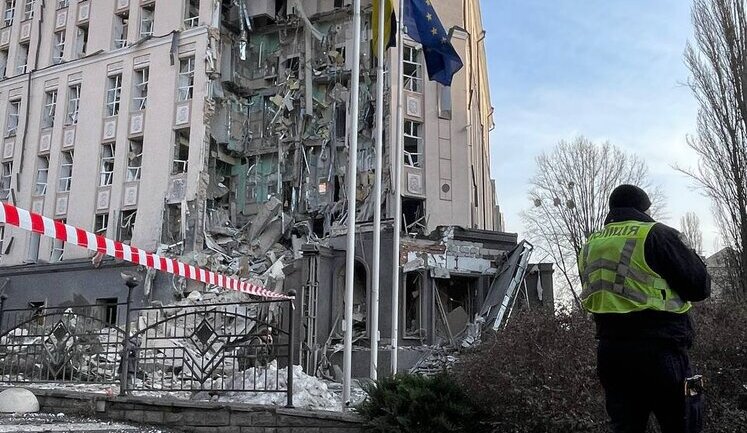 Russians shelled hotel in Kyiv. "Palace Ukraine" was damaged. VIDEO&PHOTOS